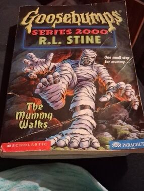 Scholastic Goosebumps The Mummy Walks - White, Red, Blue, Yellow, Black